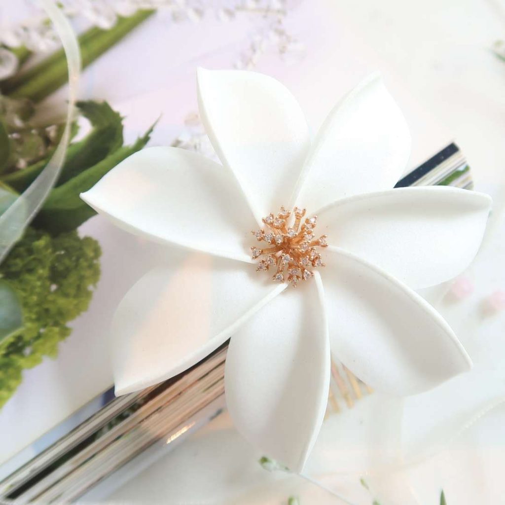 flower hair accessories for wedding